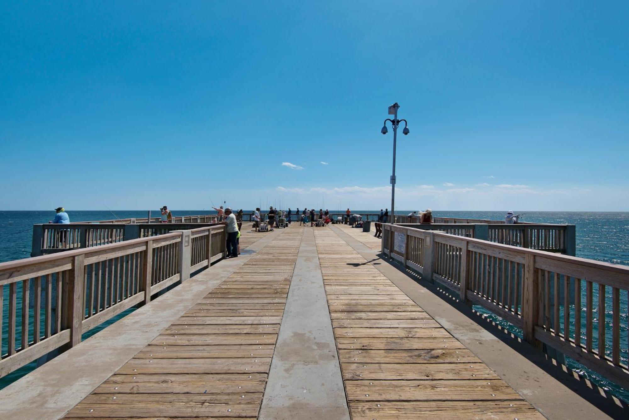 Holiday home Gorgeous 1-bed 2-bath With Gulf View! Pools On-site! Walk To The Beach!
